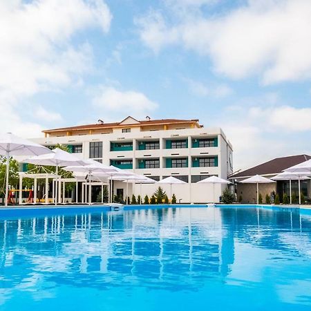 Welcome Summer Hotel Zatoka Luaran gambar