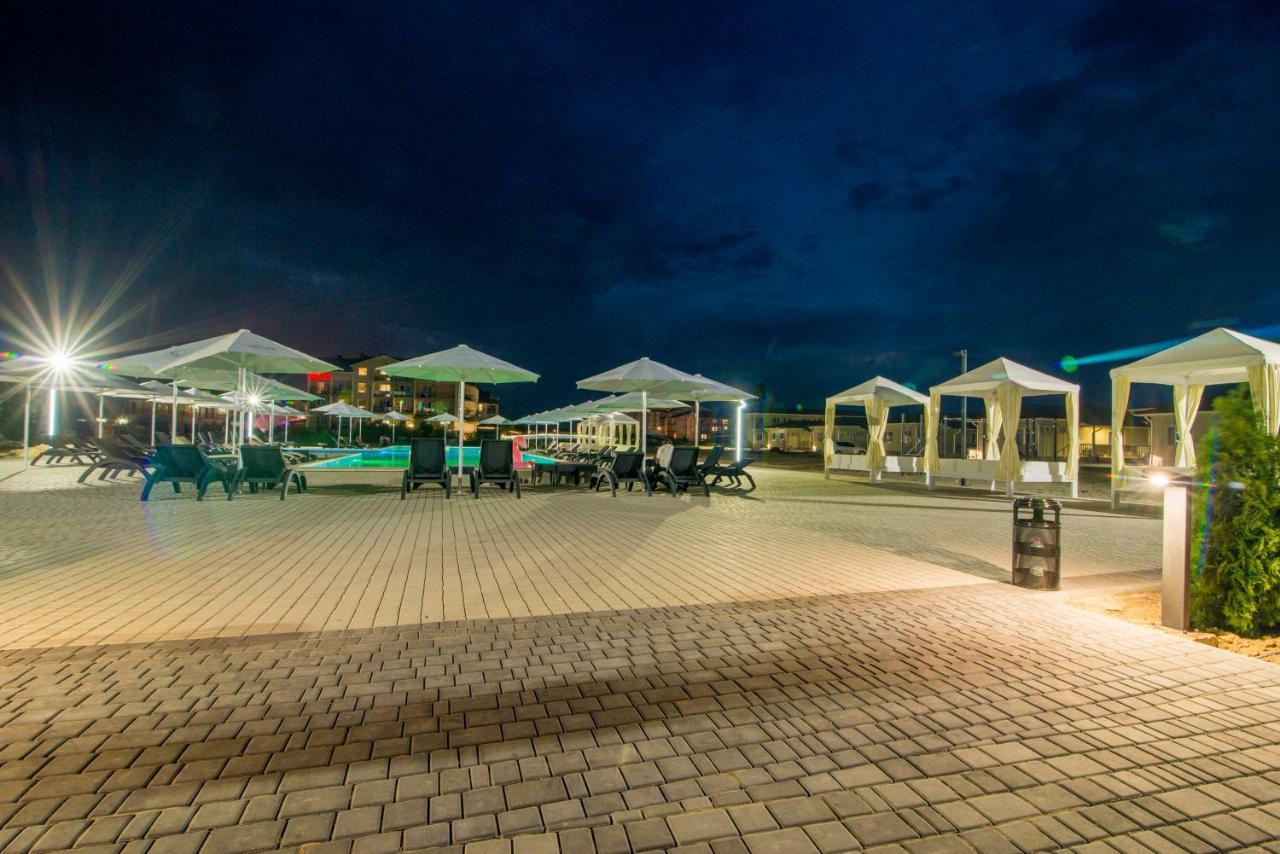 Welcome Summer Hotel Zatoka Luaran gambar