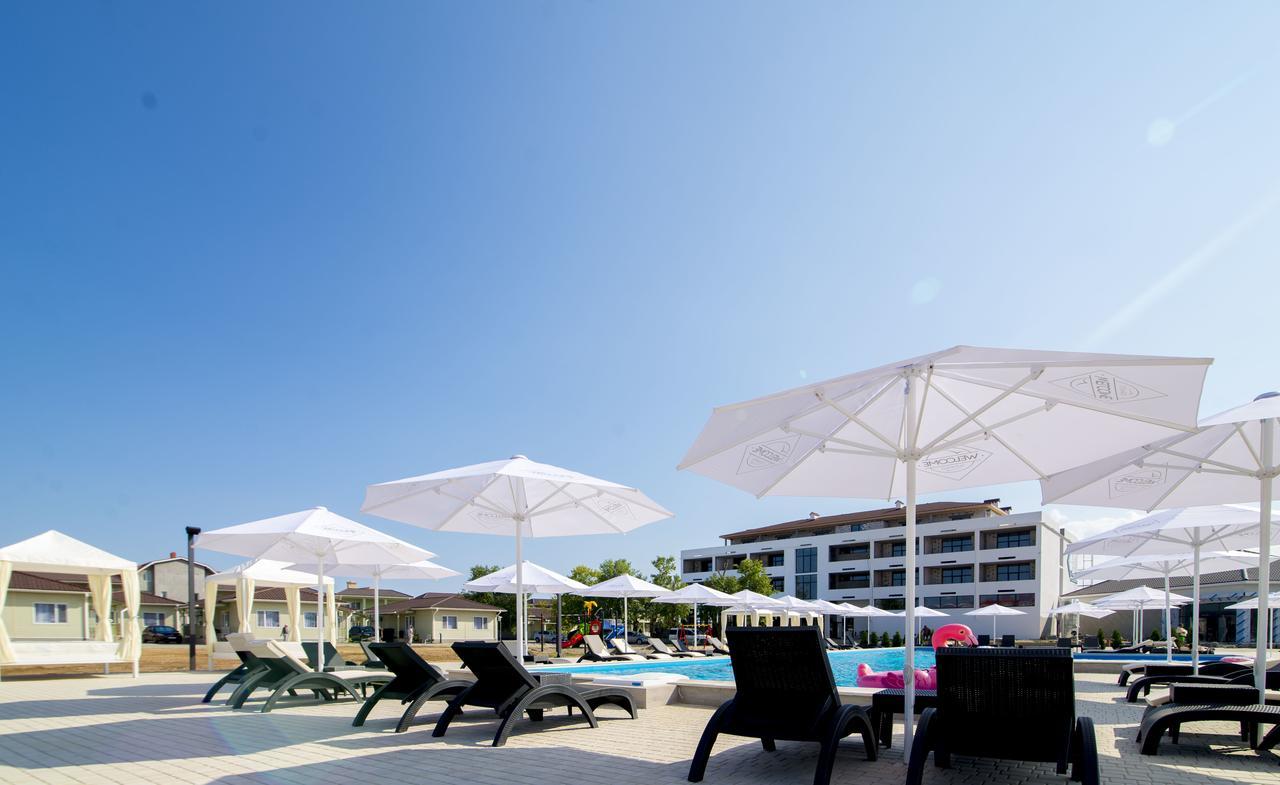 Welcome Summer Hotel Zatoka Luaran gambar