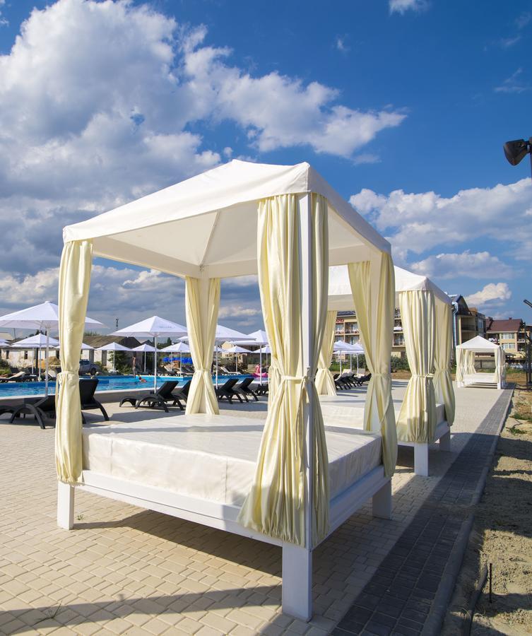 Welcome Summer Hotel Zatoka Luaran gambar