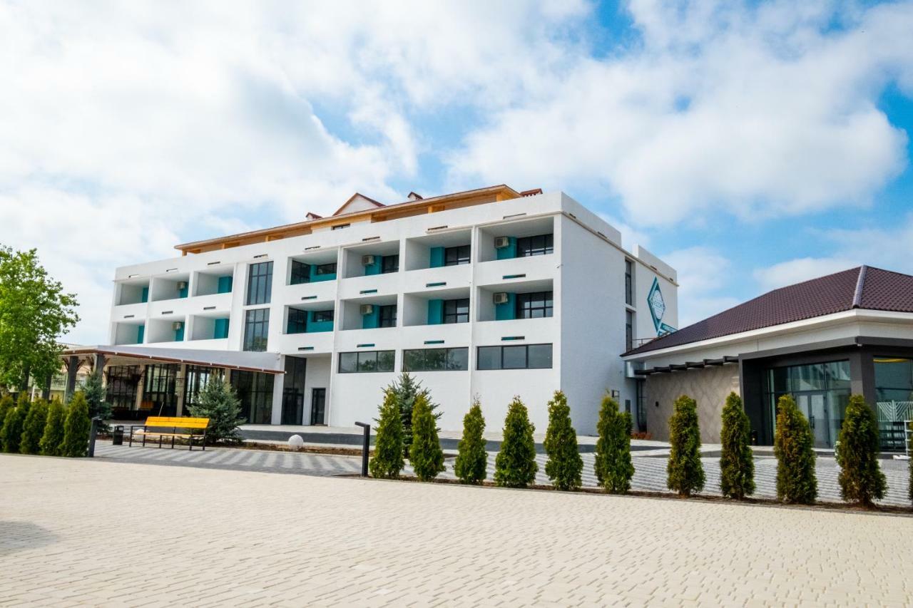 Welcome Summer Hotel Zatoka Luaran gambar