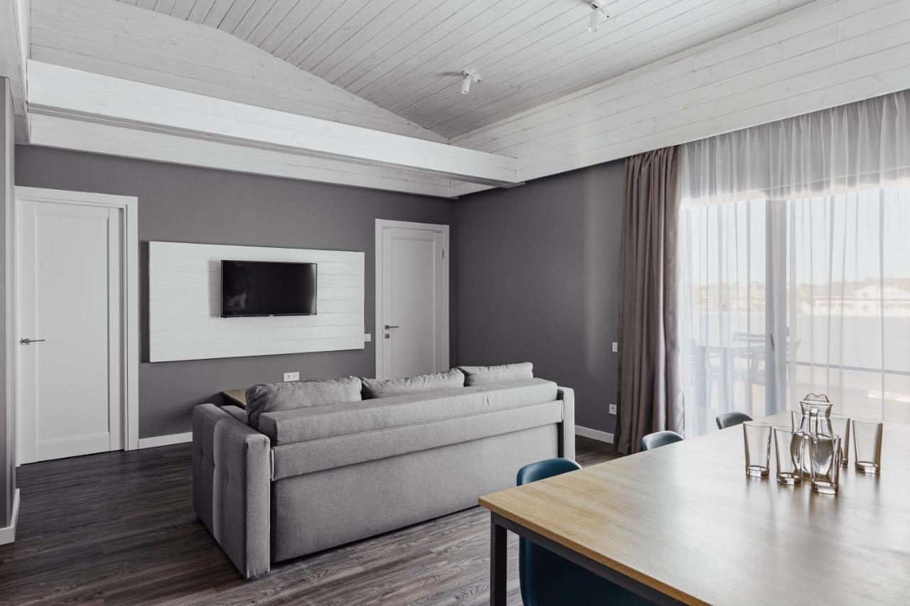 Welcome Summer Hotel Zatoka Luaran gambar